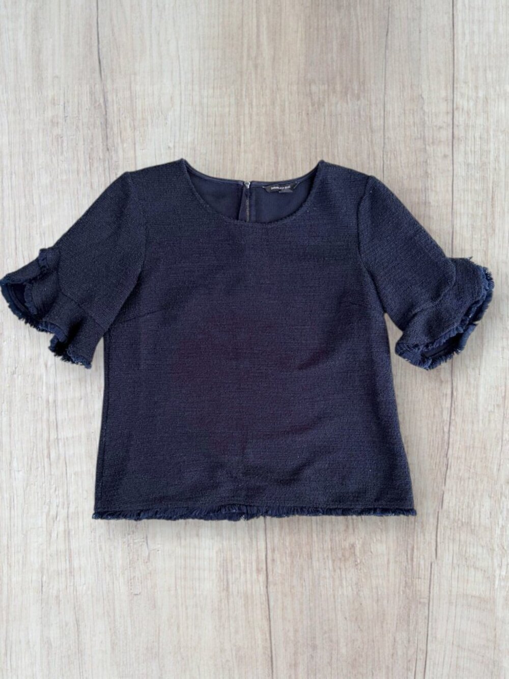Banana Republic Navy Blue Textured Ruffle Sleeve Top Fringe Hem Size S Chic Work